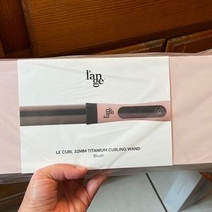 New Lange curling wand 32mm color Blush and white